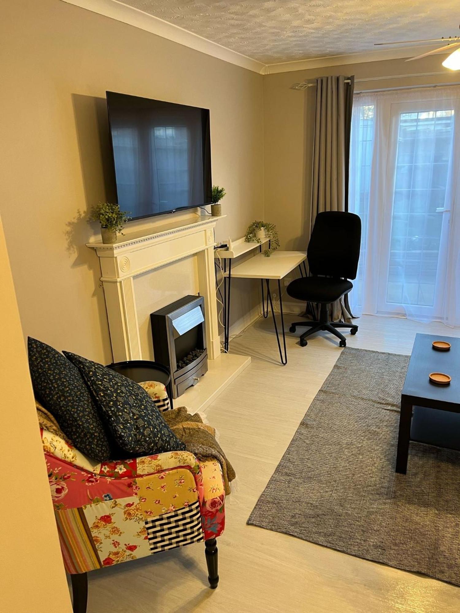 Cosy Corner - 2 Beds, Free Parking, Next To Southampton General Hospital Villa Ngoại thất bức ảnh