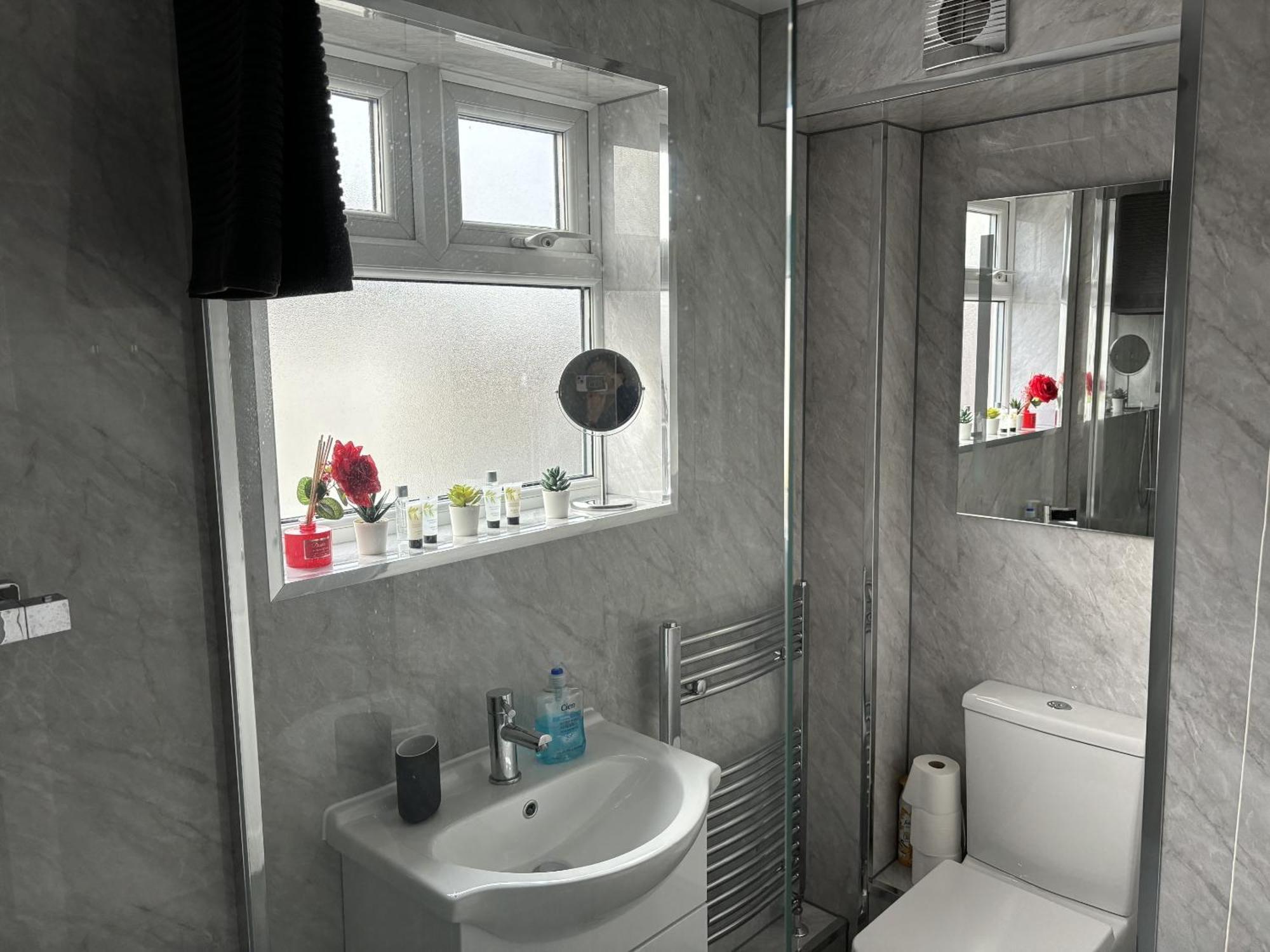 Cosy Corner - 2 Beds, Free Parking, Next To Southampton General Hospital Villa Ngoại thất bức ảnh