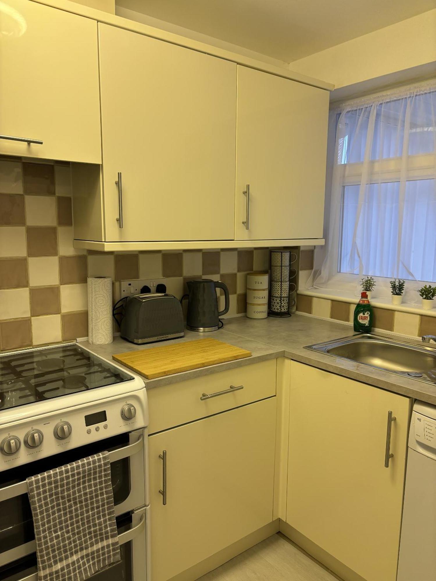 Cosy Corner - 2 Beds, Free Parking, Next To Southampton General Hospital Villa Ngoại thất bức ảnh